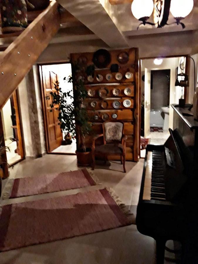 La Curtea Veche Leilighet Lapus Eksteriør bilde